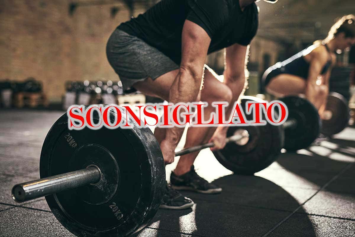 Niente sollevamento pesi e addominali tipo crunch Niente sollevamento pesi e addominali tipo crunch