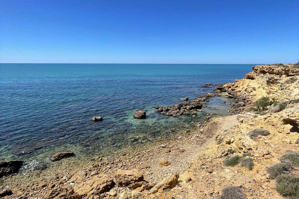 La natura selvaggia e incontaminata circonda il glamping Eutierra