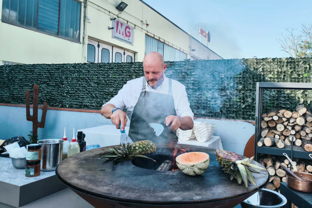 Nelle Marche apre la scuola di cucina dedicata al fuoco e alla brace Nelle Marche apre la scuola di cucina dedicata al fuoco e alla brace