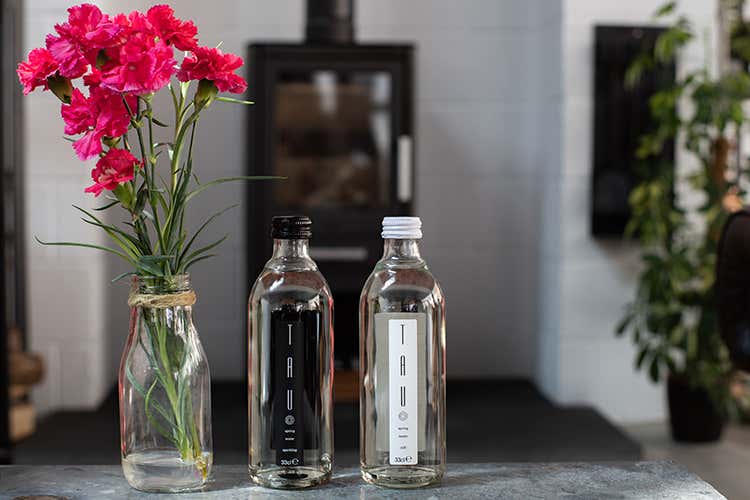 Tau (L&rsquo;esclusiva acqua Ty Nant dona raffinatezza alla tavola)