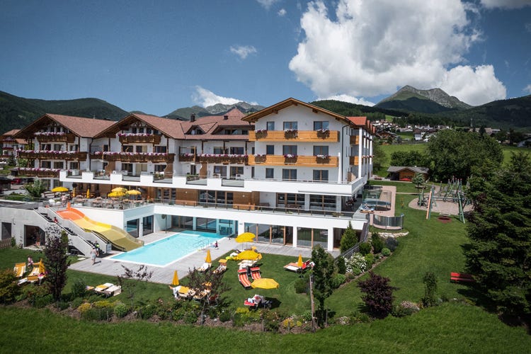 I Familien Hotels offrono tanti servizi per le famiglie (Non solo escursioni, in Alto Adige la vacanza si fa anche al lago)