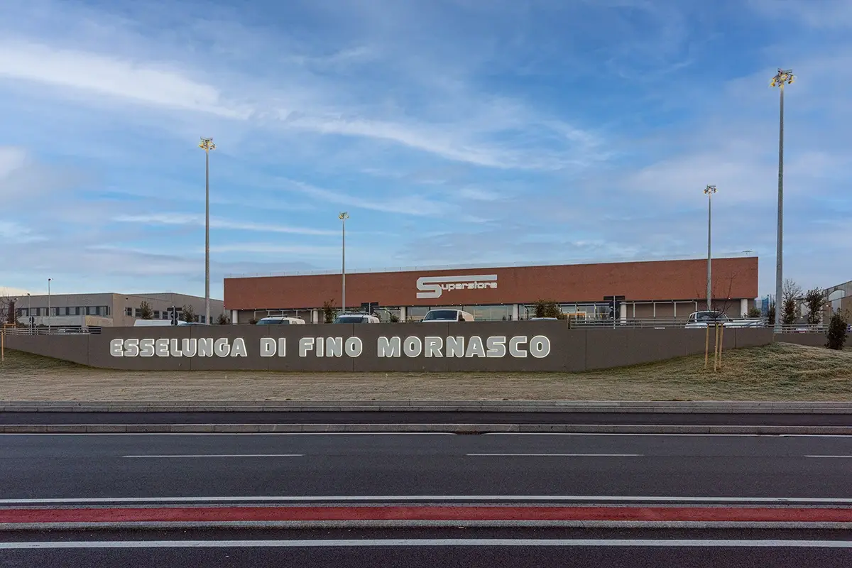 Nel quinto negozio comasco lavorano 164 persone Esselunga apre a Fino Mornasco e sale a quota 171&deg; supermercati