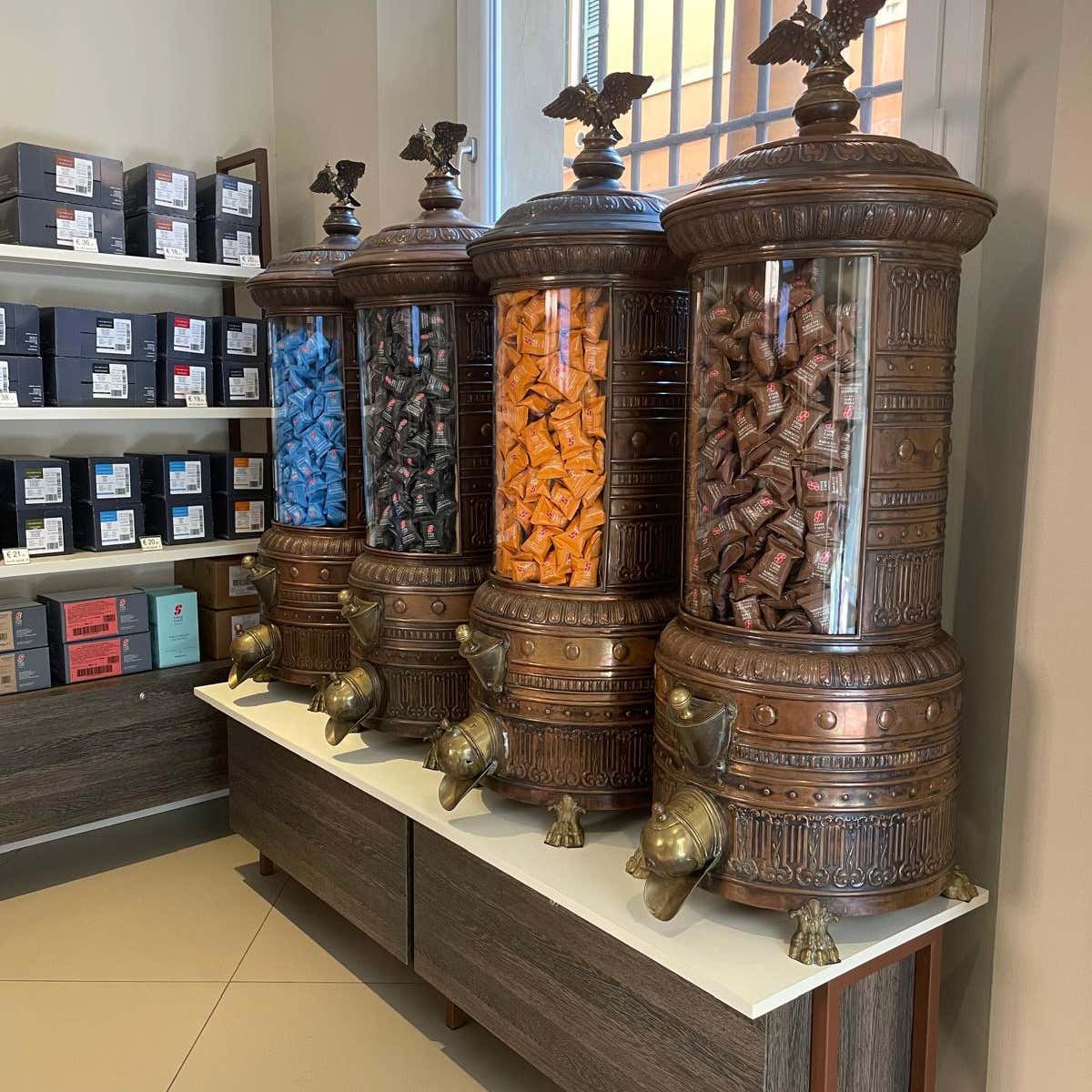 Il caffè diventa esperienza: il nuovo spazio Essse apre nel centro di Bologna Il caffè diventa esperienza: il nuovo spazio Essse apre nel centro di Bologna