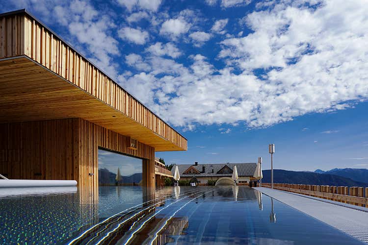 Un soggiorno di relax e benessere al Tratterhof (L'estate altoatesina del Tratterhof) Un soggiorno di relax e benessere al Tratterhof (L'estate altoatesina del Tratterhof)