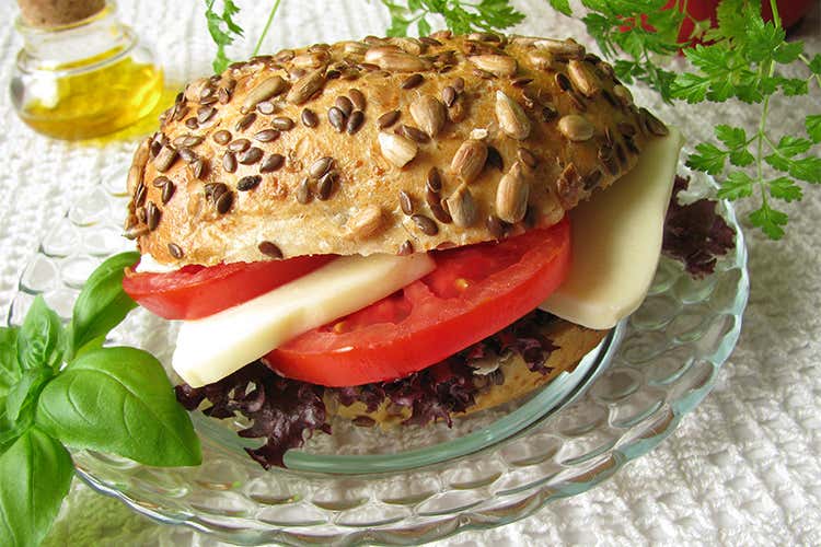 In estate i giovani italiani riscoprono la merenda mediterranea In estate i giovani italiani riscoprono la merenda mediterranea