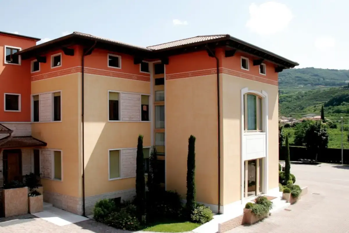 l'esterno della cantina Valpolicella Negrar 