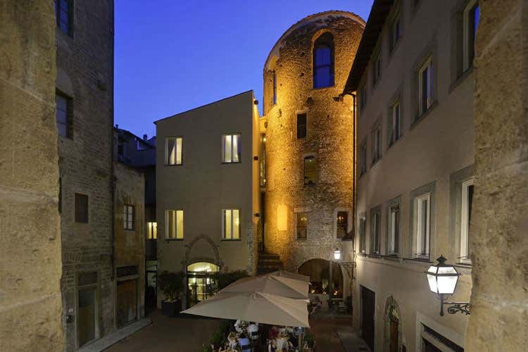 L'hotel Brunelleschi di Firenze (Calici d’autore per menu stellati al Brunelleschi Hotel di Firenze)