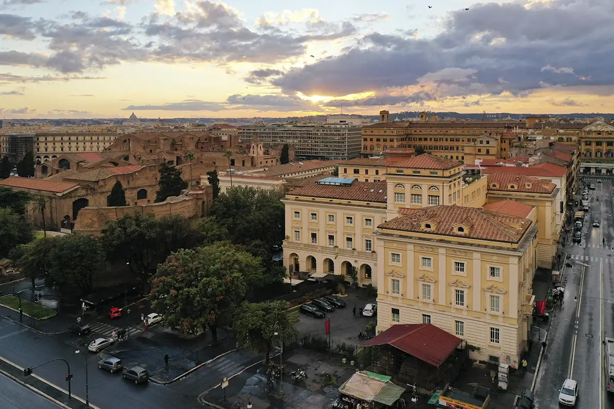 L&rsquo;unico hotel attraversato dalle Mura Serviane A Palazzo Montemartini tra storia, rituali antichi e buon cibo