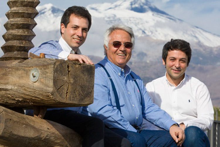Francesco, Carmelo e Graziano Nicosia (Dall'Etna i vini di Cantine Nicosia Il vulcano rivive nella mineralità)