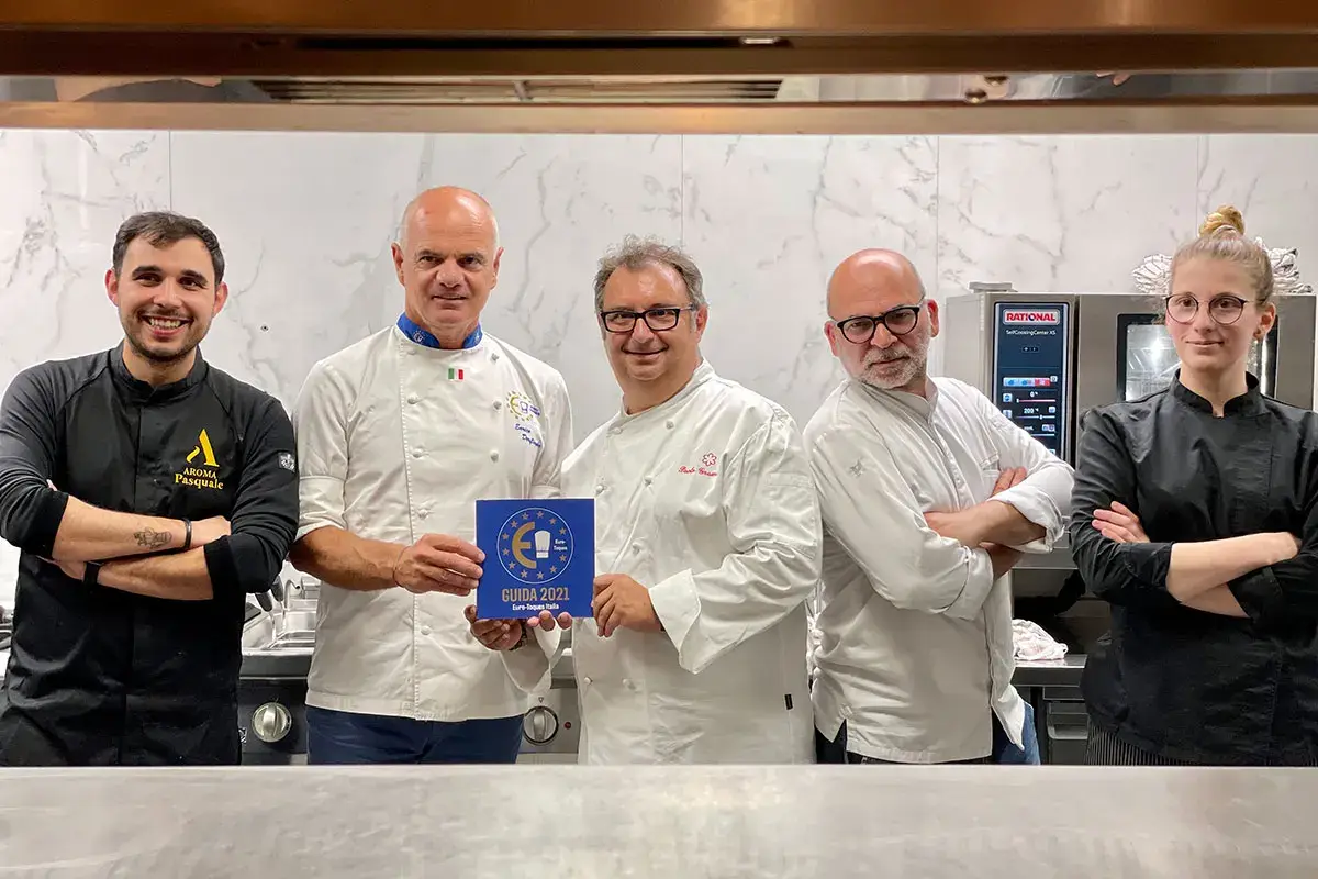 Pasquale Carfora, Enrico Derflingher, Paolo Gramaglia, Giovanni Don Anselmo D&rsquo;Apice e Silvia Pietrolonardo La cucina italiana piace agli olandesi: successo per l&rsquo;evento firmato Euro-Toques