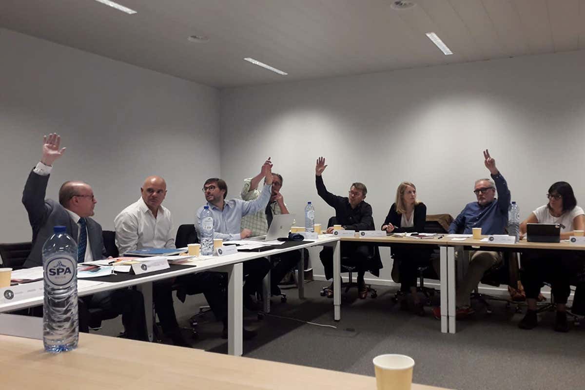 Il momento dell'elezione Euro-Toques, Enrico Derflingher eletto presidente nazionale all'unanimità Il momento dell'elezione Euro-Toques, Enrico Derflingher eletto presidente nazionale all'unanimità