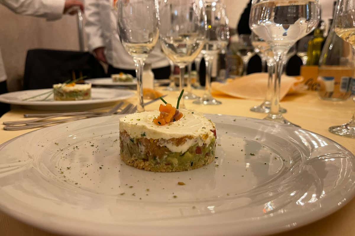 Tartare di avocado e salmone  I cuochi di Euro-Toques Italia in Romania per far del bene