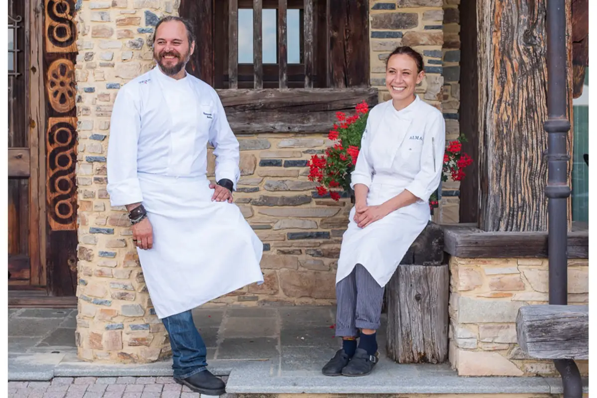 Chef Galliano con la sua sous-chef all'Euthalia Euthalia, sapori d'infanzia per il menu autunno-inverno