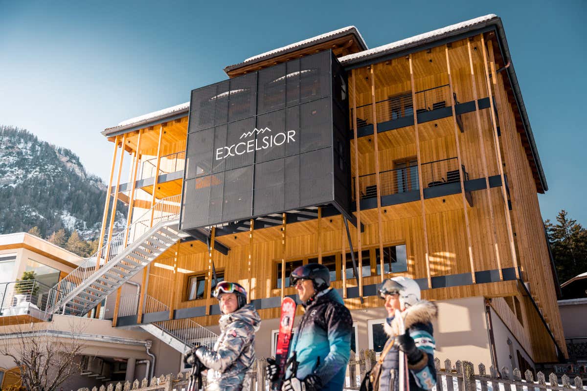 Dalla camera d'albergo alle piste Sciare senza code o dormire in una galleria d’arte? 7 esperienze per un viaggio indimenticabile