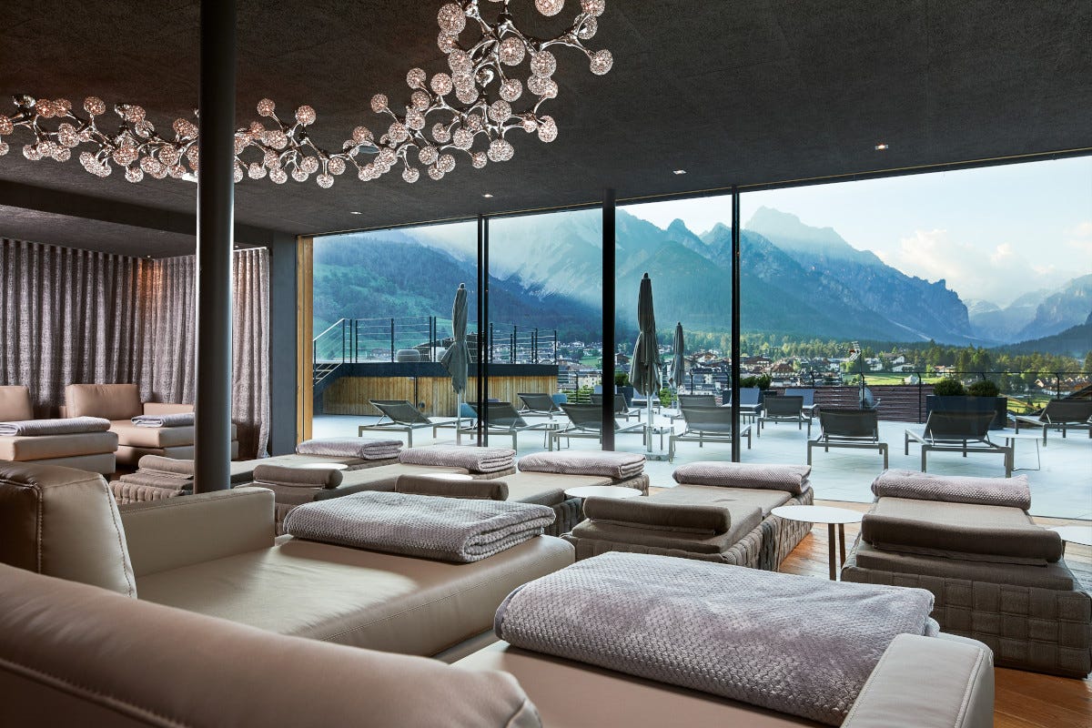 L'Excelsior Dolomites Life Resort guarda all'estate tra novità e offerte