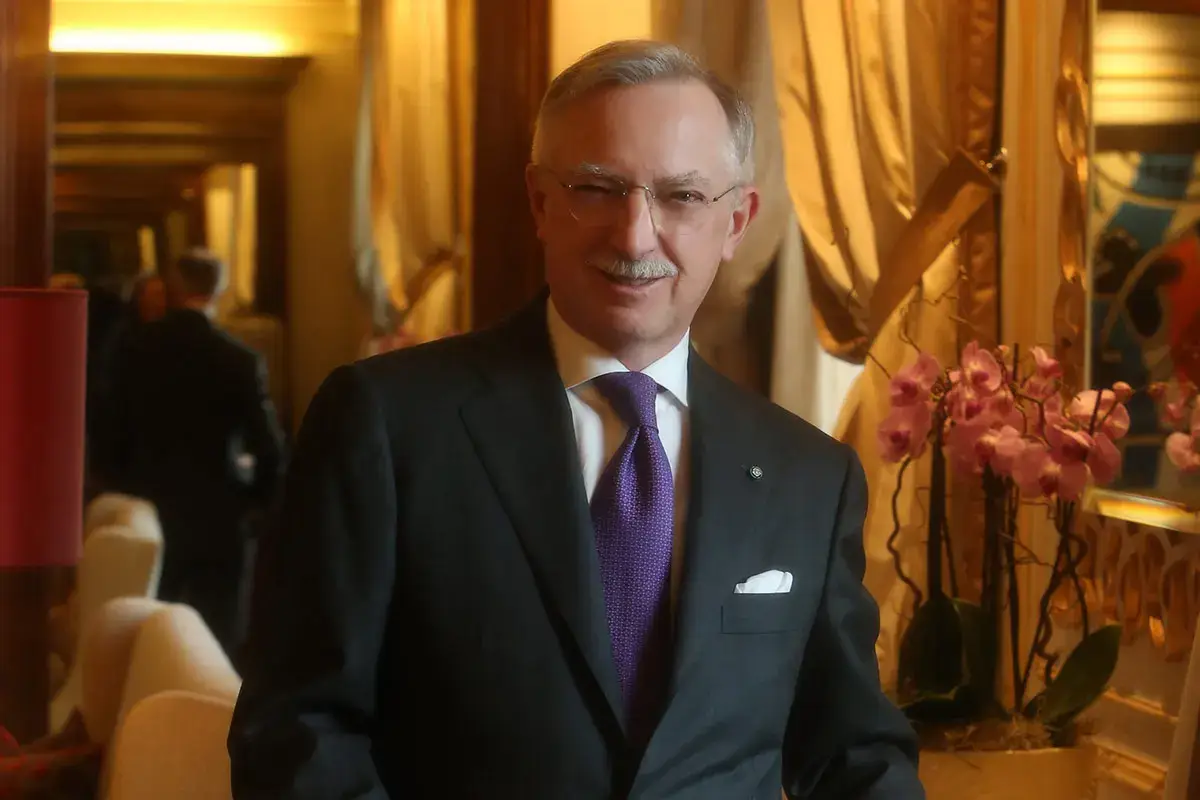 Ezio Indiani Ezio Indiani trionfa nella categoria &ldquo;Sala e Hotel&rdquo;: &laquo;Questo &egrave; un lavoro fantastico!&raquo;