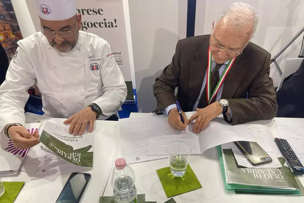Carmelo Fabbricatore e Massimino Magliocchi Olio di Calabria Igp, identit&agrave; allo stato puro