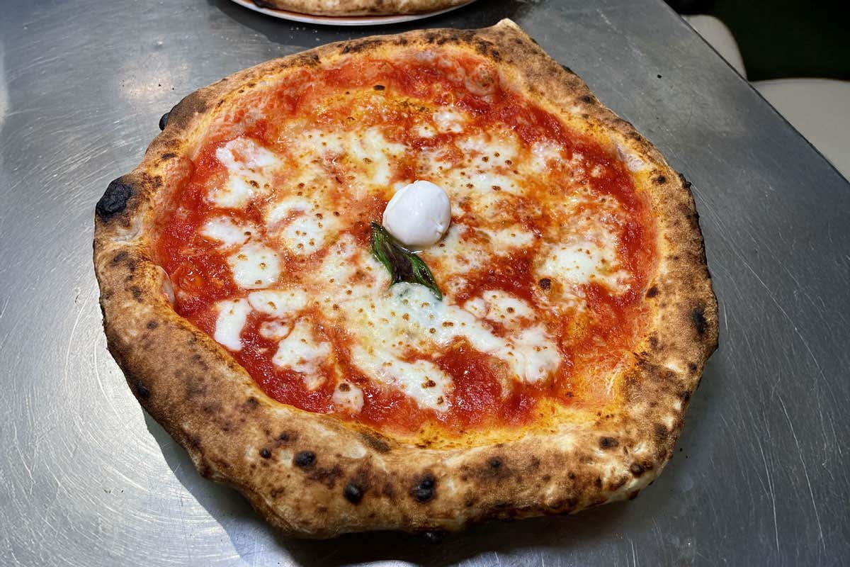 Facimmece'na Pizza: la pizzeria di Arzano dove la tradizione napoletana è di casa Facimmece'na Pizza: la pizzeria di Arzano dove la tradizione napoletana è di casa