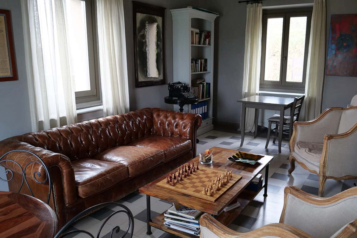 Una delle sale Cascina Faletta, un fascino d'élite nel cuore del Monferrato Una delle sale Cascina Faletta, un fascino d'élite nel cuore del Monferrato