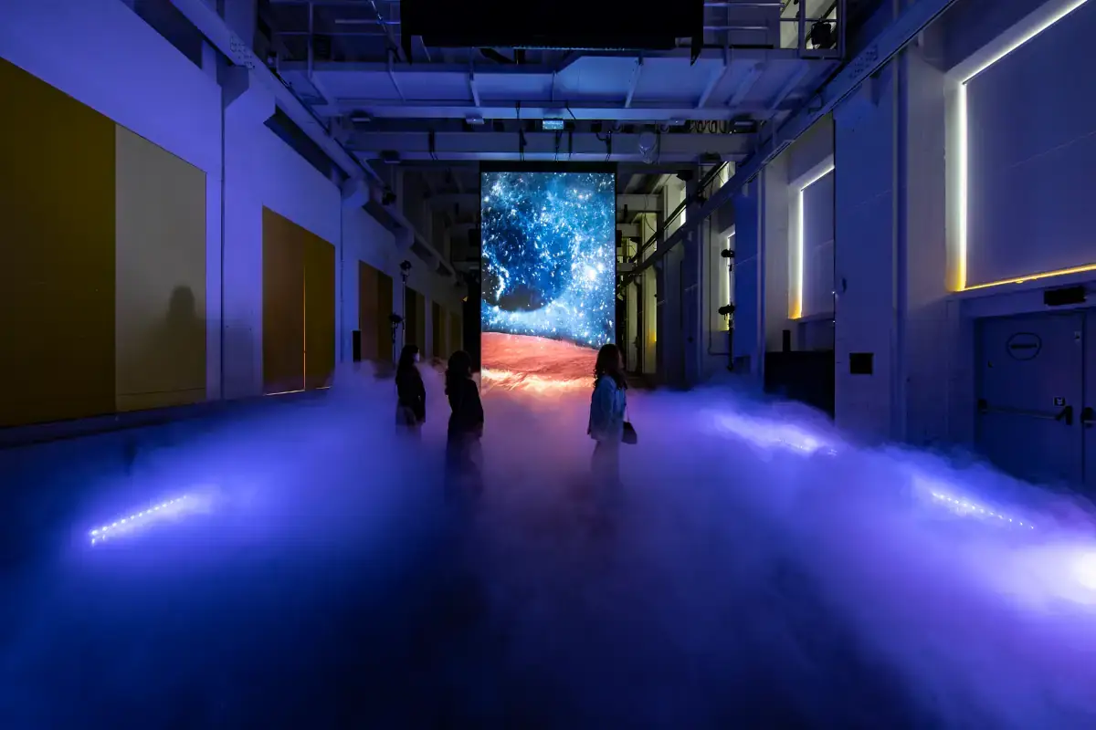 l'installazione Falling Dreams by NONE Pasqua Vigneti e Cantine, arte e creativit&agrave; per celebrare il mese del vino italiano