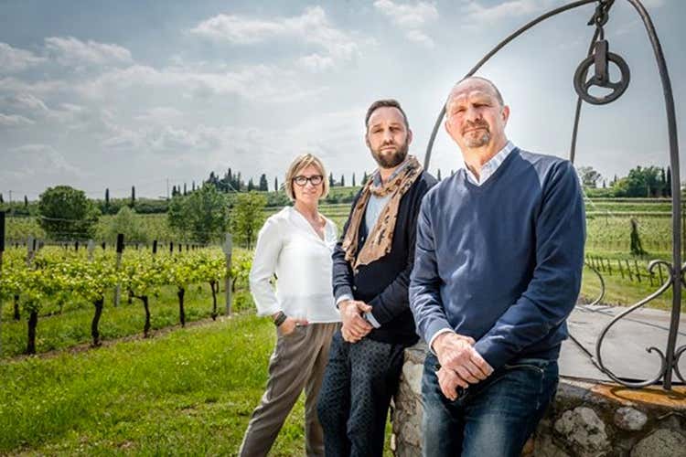 Progetto linea Tinazzi Generation I vini sono firmati dalla famiglia Progetto linea Tinazzi Generation I vini sono firmati dalla famiglia