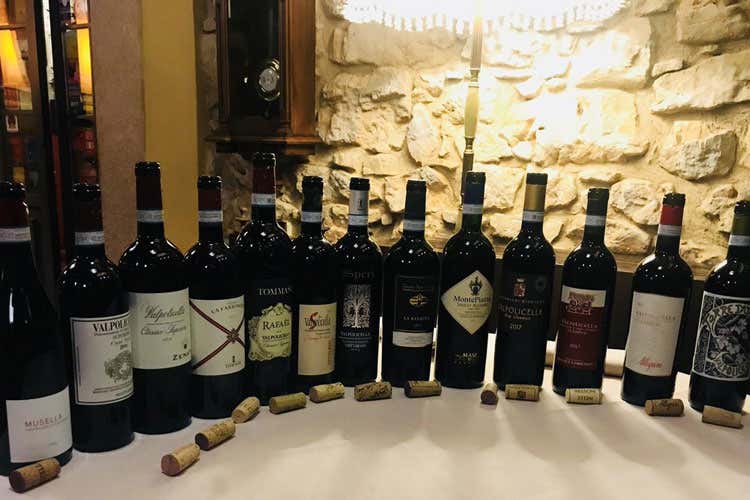 (Le Famiglie dell’Amarone a Milano per festeggiare 10 anni di attività) (Le Famiglie dell’Amarone a Milano per festeggiare 10 anni di attività)