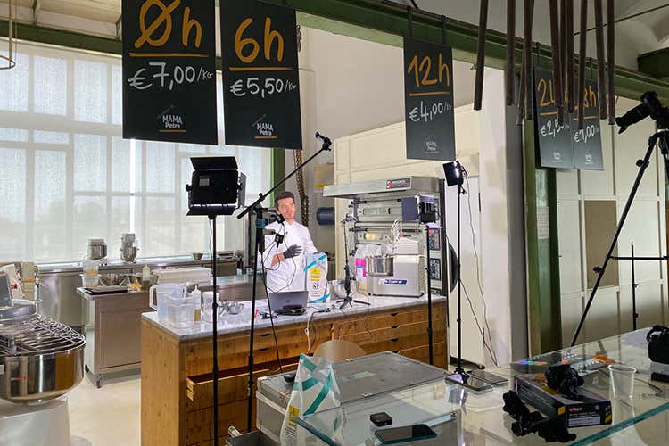 La Fariniera, i corsi online di Petra E ogni giorno appuntamenti live La Fariniera, i corsi online di Petra E ogni giorno appuntamenti live