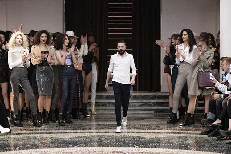 Manuele Canu - Fashion Week, Manuele Canu riporta gli anni '80 in passerellaFOTO Manuele Canu - Fashion Week, Manuele Canu riporta gli anni '80 in passerellaFOTO