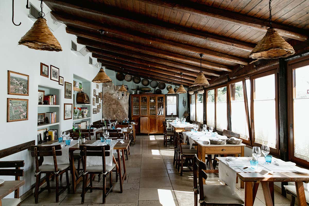 La sala interna del Ristorante Antichi Sapori
