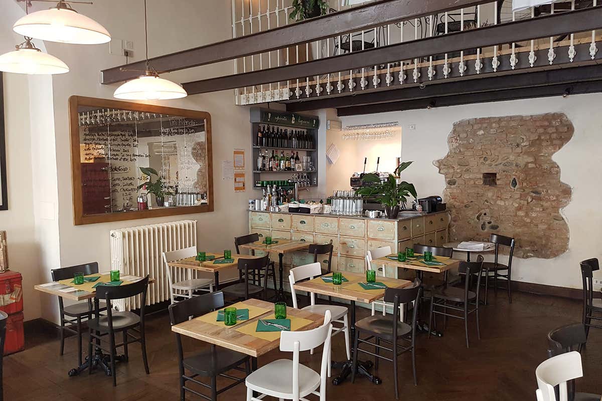 La sala interna del ristorante Ballatoio - Bistrot di Ringhiera