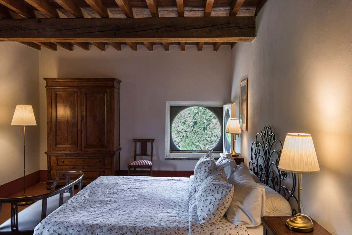 Da Il Cerreto puoi dormire in una torre del 1250 immerso nella campagna Toscana Da Il Cerreto puoi dormire in una torre del 1250 immerso nella campagna Toscana