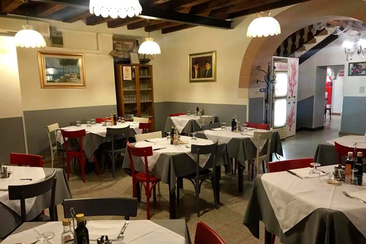 La sala della pizzeria Da Lello - Le Fornaci