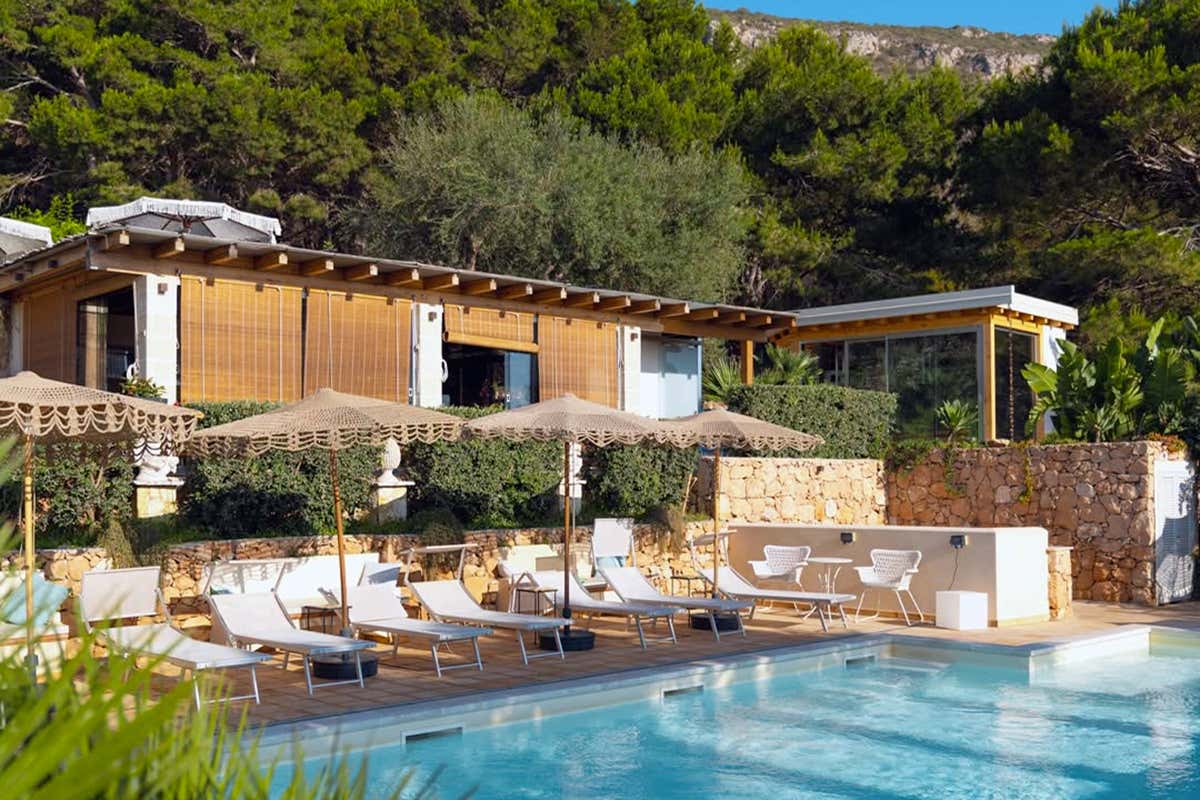 Un’oasi di sostenibilità a Levanzo: il resort dialoga armoniosamente con la natura dell'isola