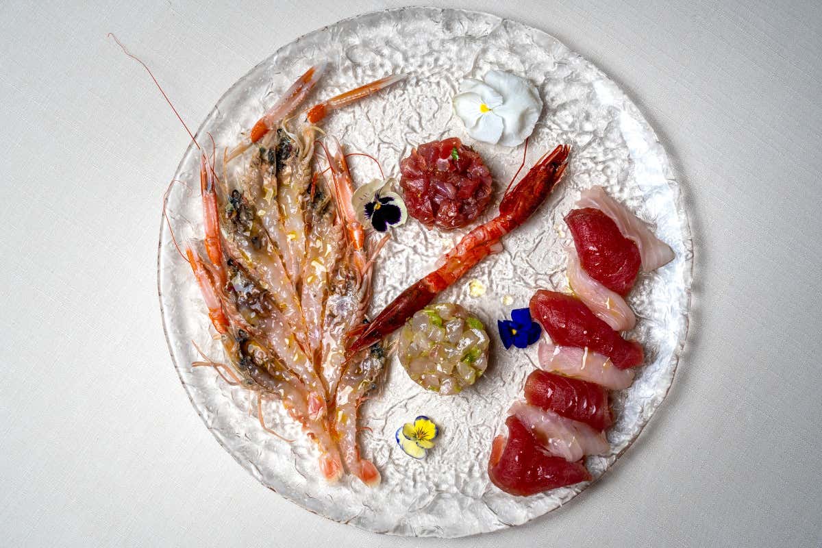 Il ristorante che da vecchio deposito di carrozze è diventato tempio del pesce fresco