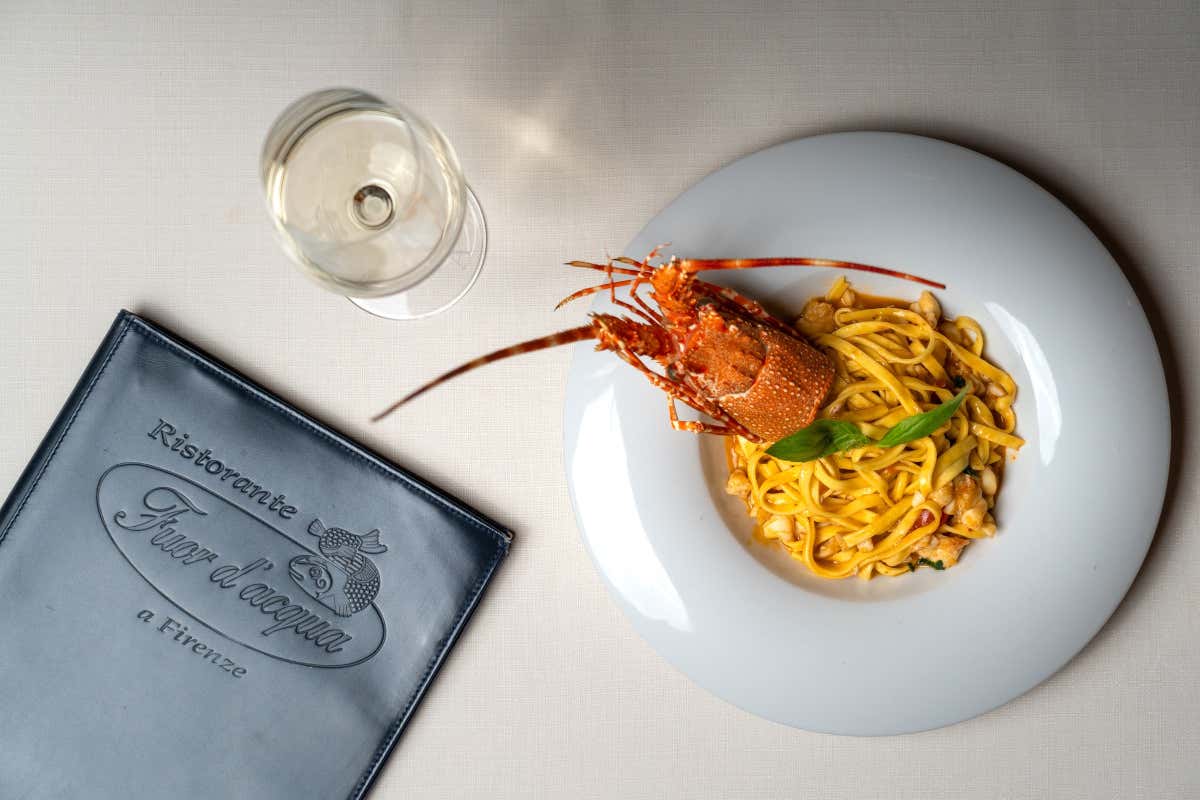 Il ristorante che da vecchio deposito di carrozze è diventato tempio del pesce fresco