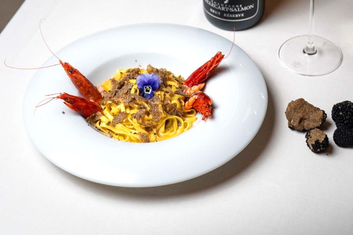 Il ristorante che da vecchio deposito di carrozze è diventato tempio del pesce fresco