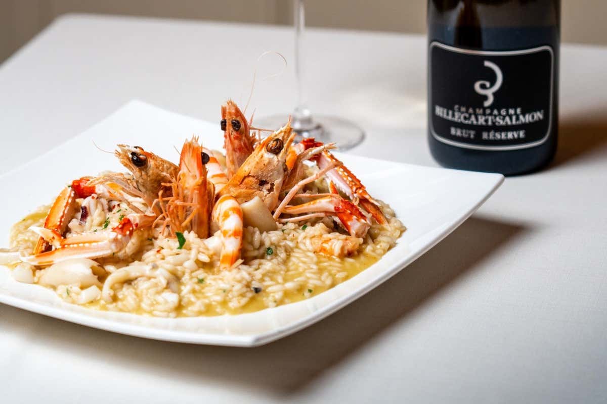 Il ristorante che da vecchio deposito di carrozze è diventato tempio del pesce fresco