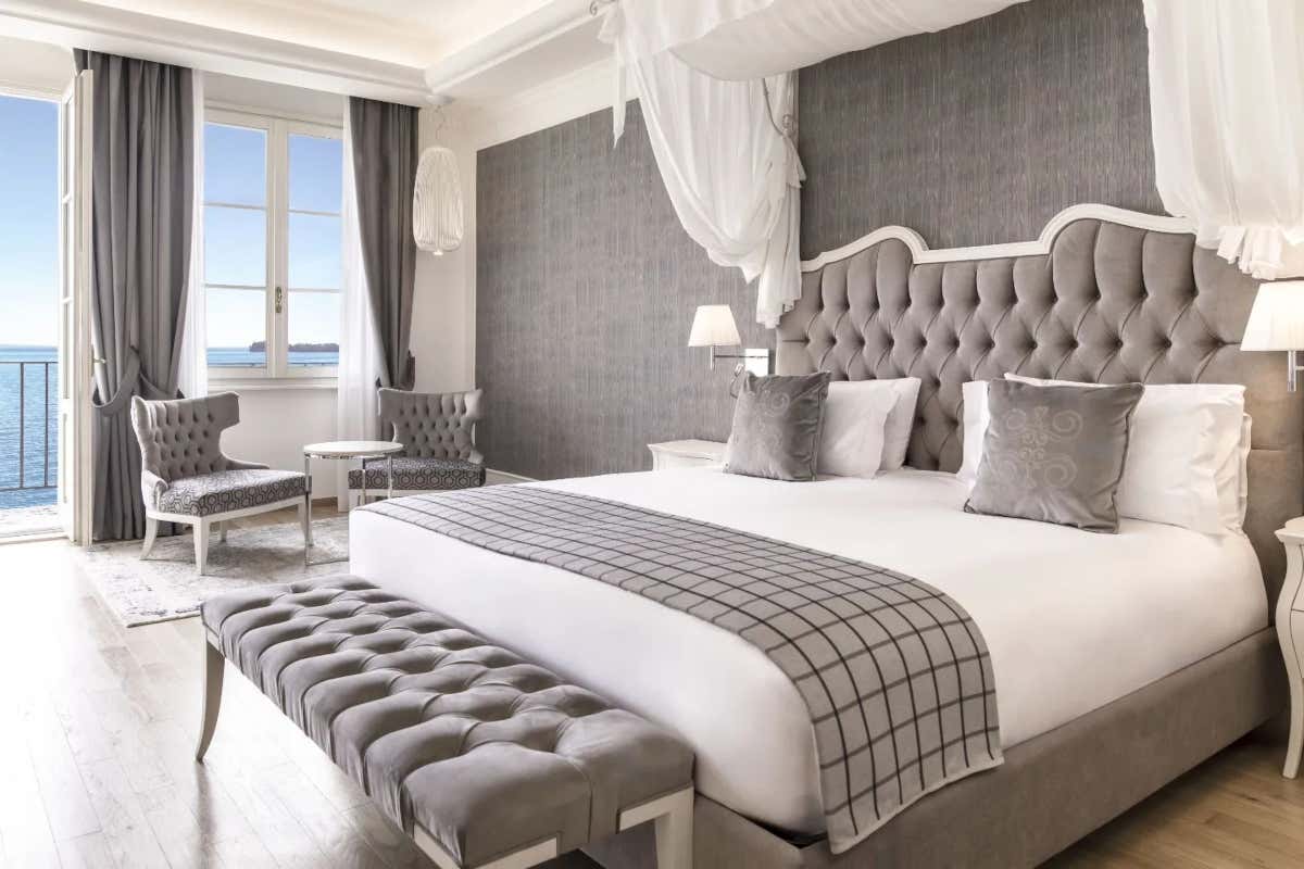 Dove dormire in una ex residenza reale affacciata sul lago di Garda