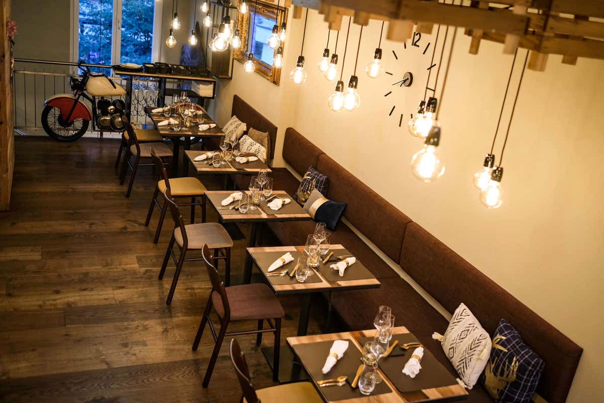 Vacanze attive in Vallese: escursioni, mountain bike e enogastronomia alpina Vacanze attive in Vallese: escursioni, mountain bike e enogastronomia alpina