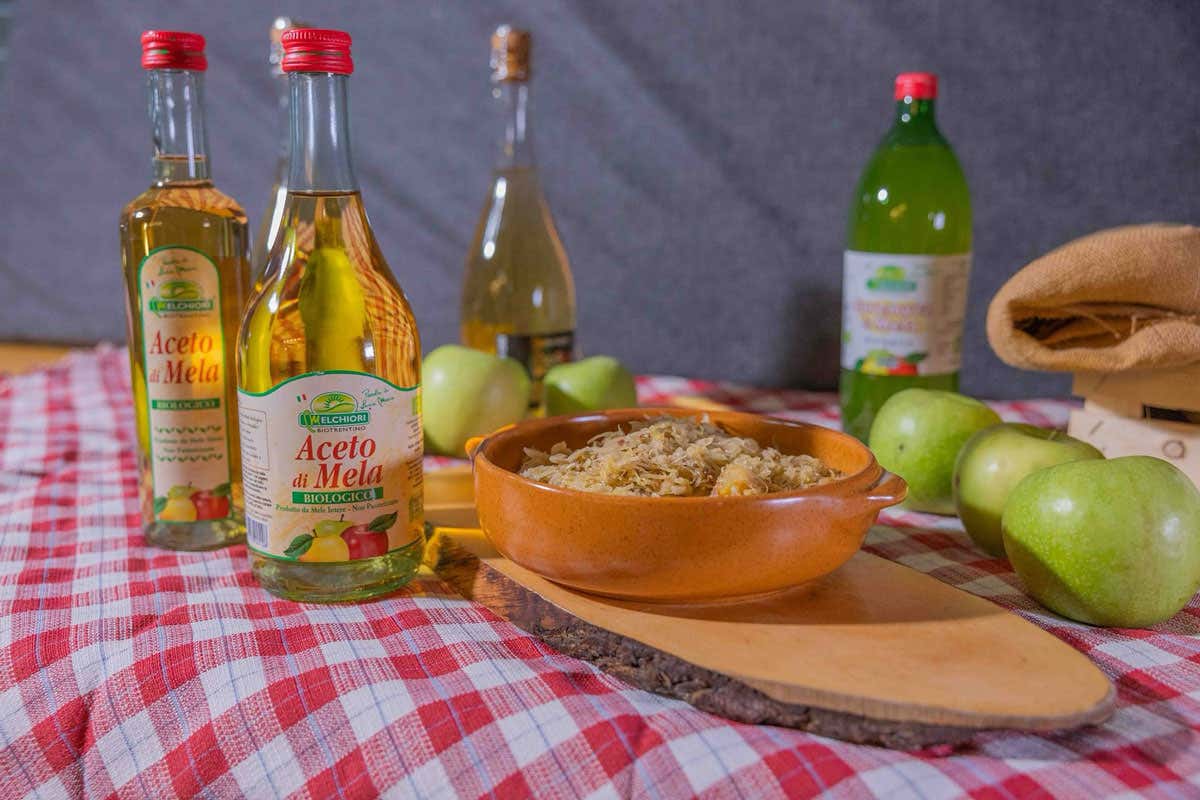 C’è una valle tra rovine ancestrali e silenzi inquieti, in cui la Mela Dop affascinò Sissi C’è una valle tra rovine ancestrali e silenzi inquieti, in cui la Mela Dop affascinò Sissi