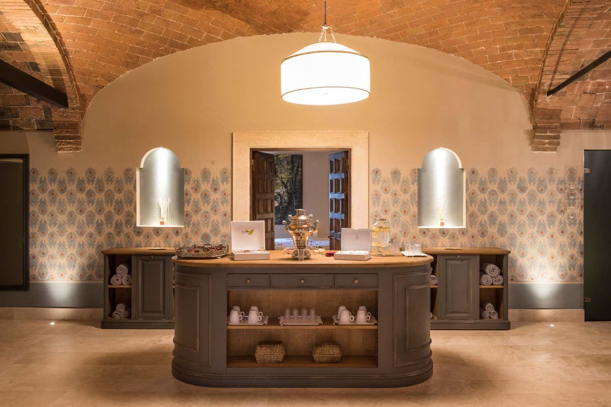 Borgo San Felice: il lusso discreto tra vigne e storia nel cuore del Chianti Borgo San Felice: il lusso discreto tra vigne e storia nel cuore del Chianti