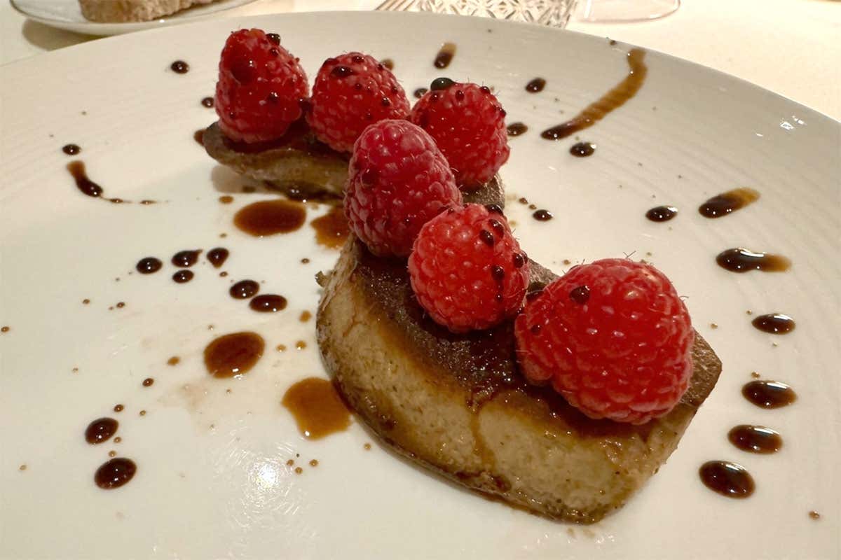 Scaloppa di fegato d’oca con Aceto Balsamico Tradizionale e lamponi