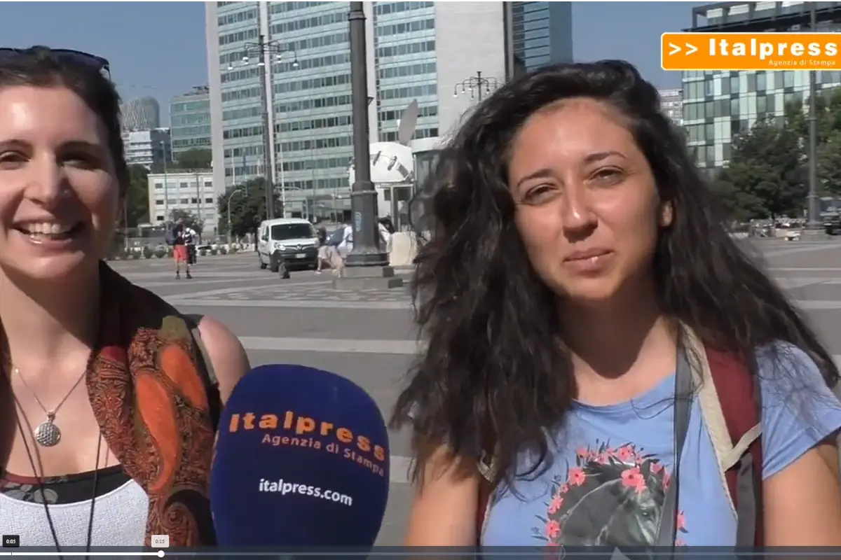 Milano si prepara al Ferragosto, meno residenti pi&ugrave; turisti
