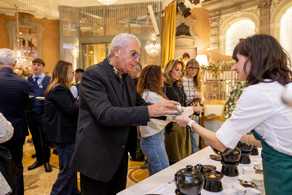 Un anno di divulgazione della cultura del tè con Ferri 1905: dal 2026 anche nella mixology