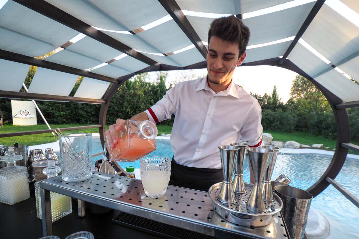 L'estate è la stagione più impegnativa per i barman di Abi Professional
