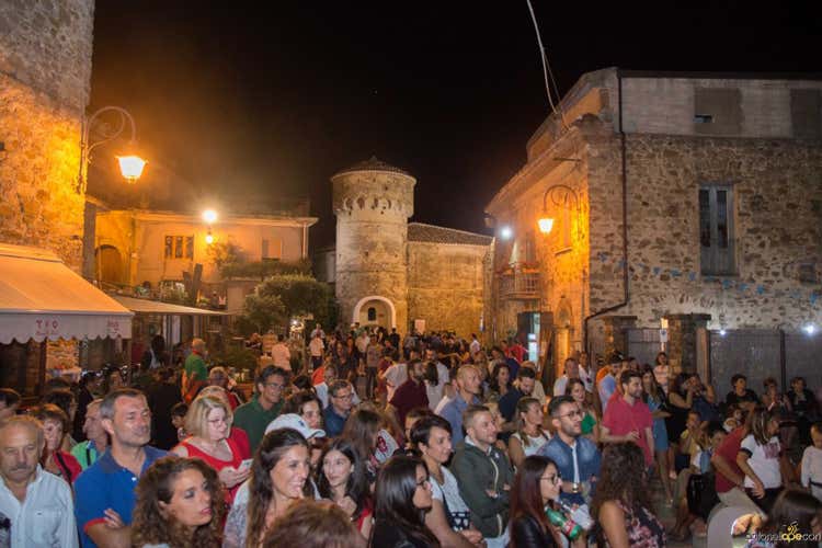 Ogni appuntamento richiama centinaia di visitatori (Festa della Cipolla Quarto weekend a Vitolla)