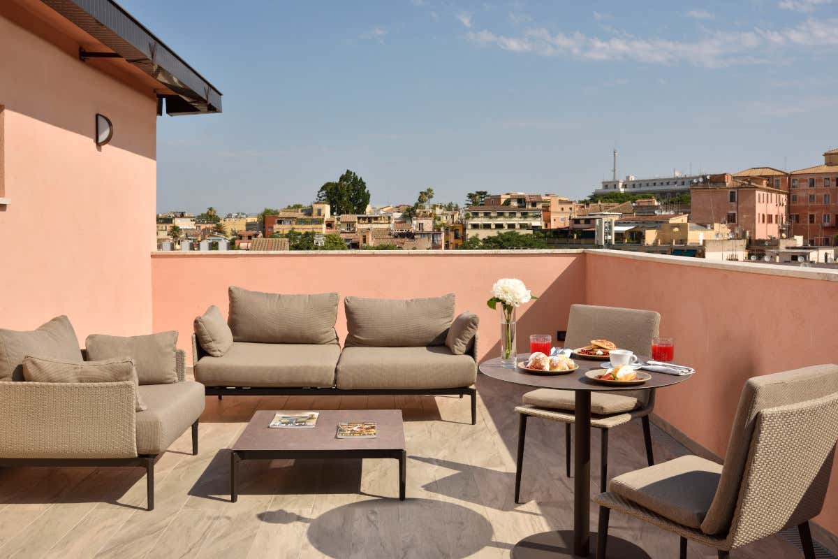La nuova suite presidenziale dell'Fh55 Grand Hotel Palatino guarda Roma dall'alto A Roma c’è una nuova suite presidenziale che guarda la città dall’alto