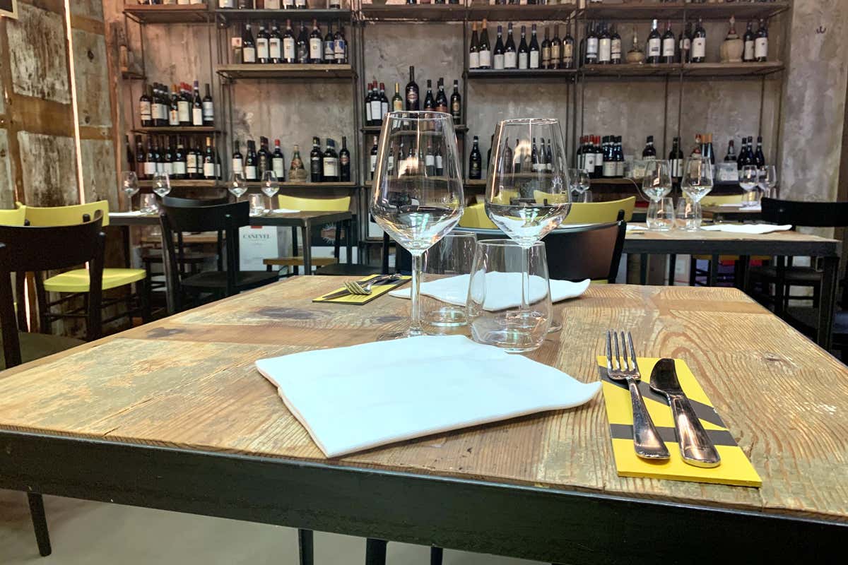 La mise en place Senso dell’accoglienza cucina di pensiero conto intelligente: i tre assi dell’Osteria Fiaschetto