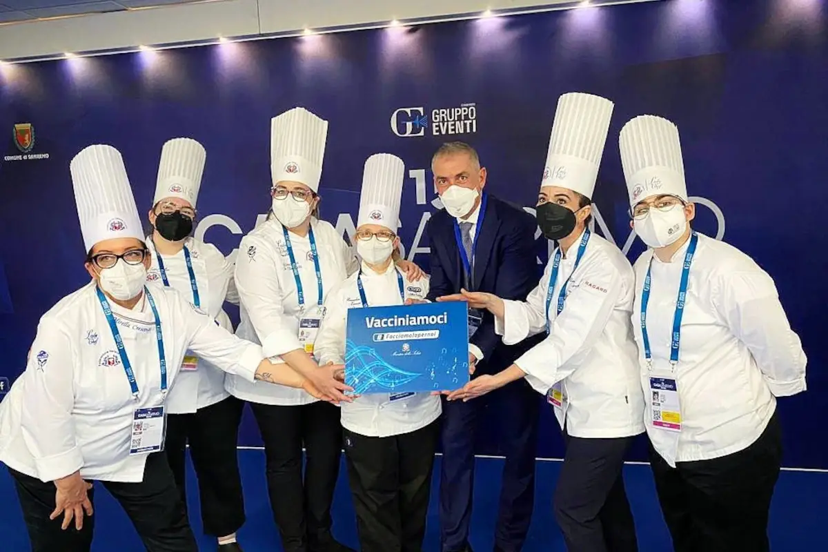 Alcune Lady Chef con il sottosegretario alla Salute Costa Le Lady Chef della Federcuochi deliziano il Festival di Sanremo