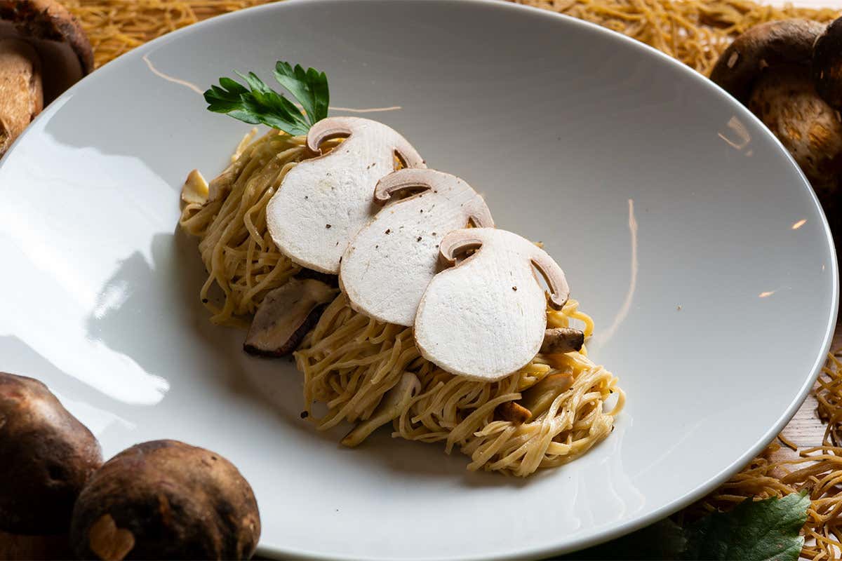 Pasta “Fieno” ai funghi porcini: ricetta tipica della tuscia